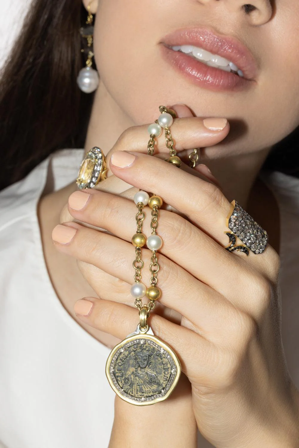 Pearl Gold Beaded Necklace - Image 3