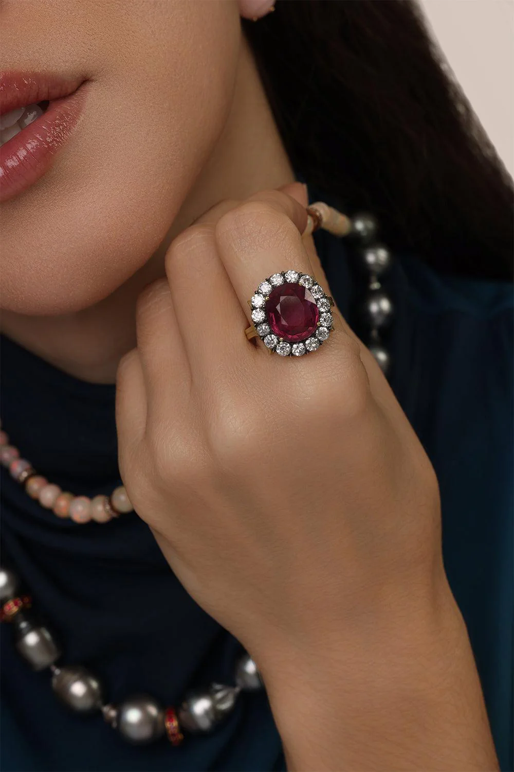 Ruby Oval Diamond Ring - Image 4