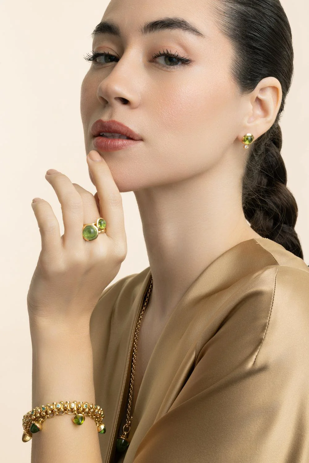 Diamond Peridot Bouton Earring - Image 3
