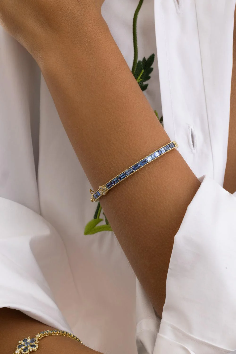 Blue Sapphire Diamond Modern Etruscan Bangle Bracelet - Image 3