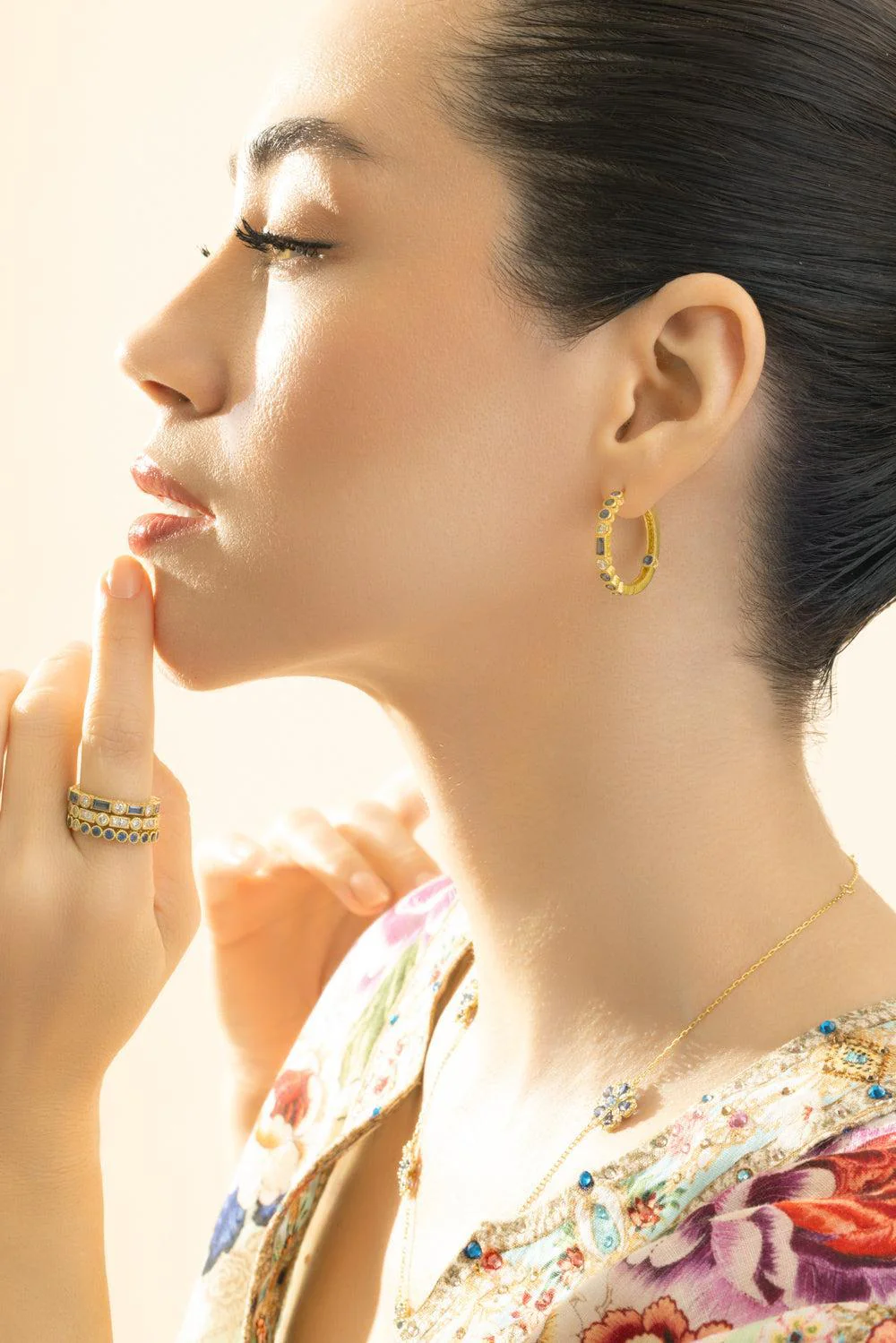 Blue Sapphire Modern Etruscan Bezel Hoop Earrings - Image 4