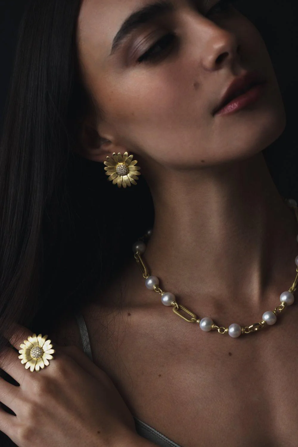 Daisy Diamond Ring - Image 3