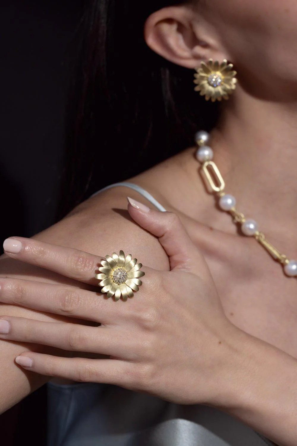 Daisy Diamond Ring - Image 5