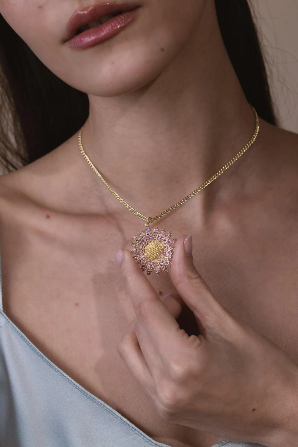 Diamond Daisy Center Pendant