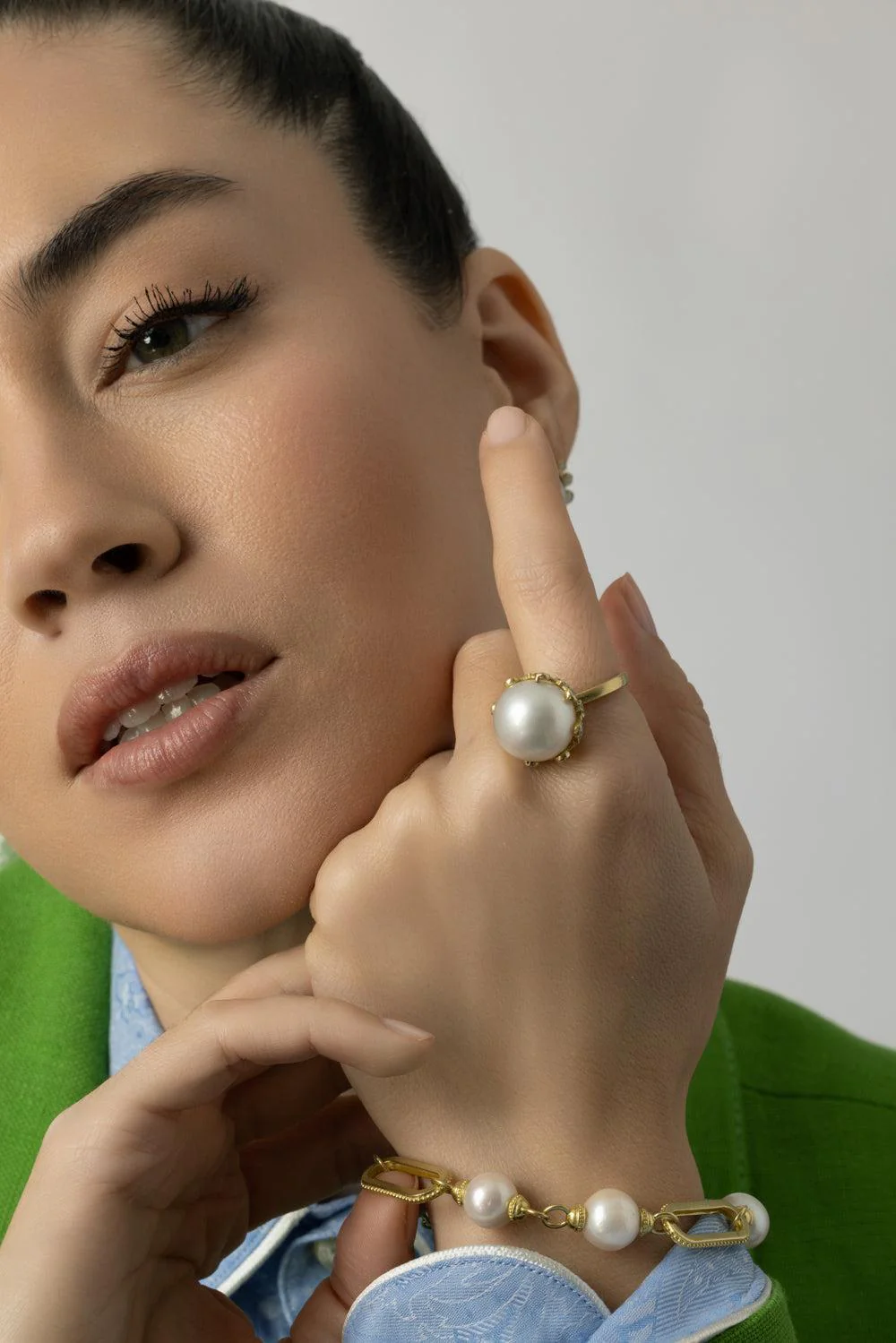 Royal Couture Pearl Net Flower Diamond Ring - Image 2