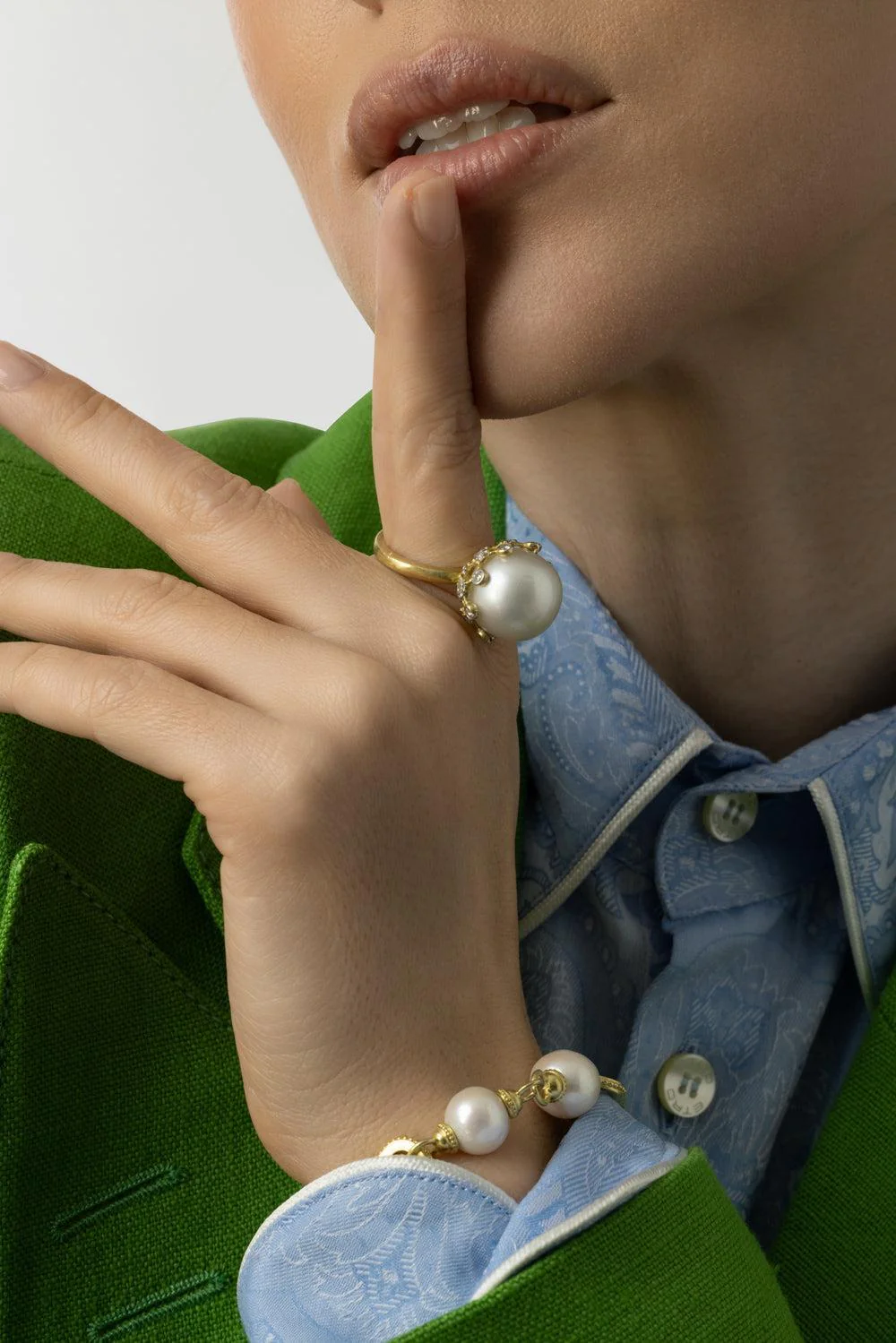Royal Couture Pearl Net Flower Diamond Ring - Image 3