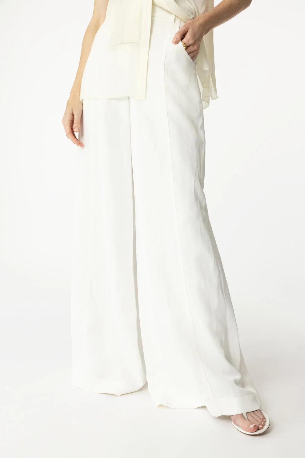 Dee's Coated Linen Trouser - Image 3