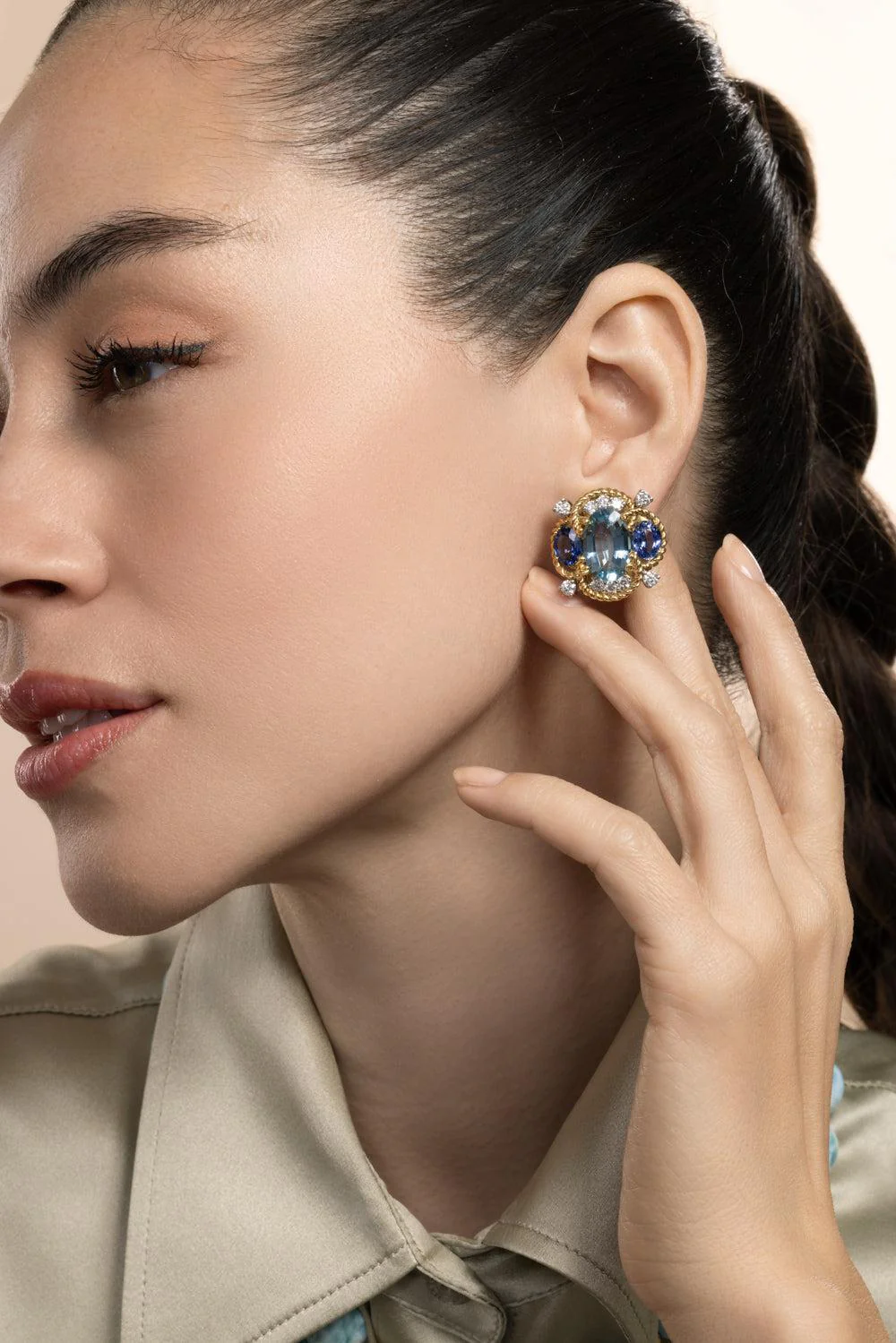 Aquamarine Sapphire Quatrefoil Earrings - Image 4