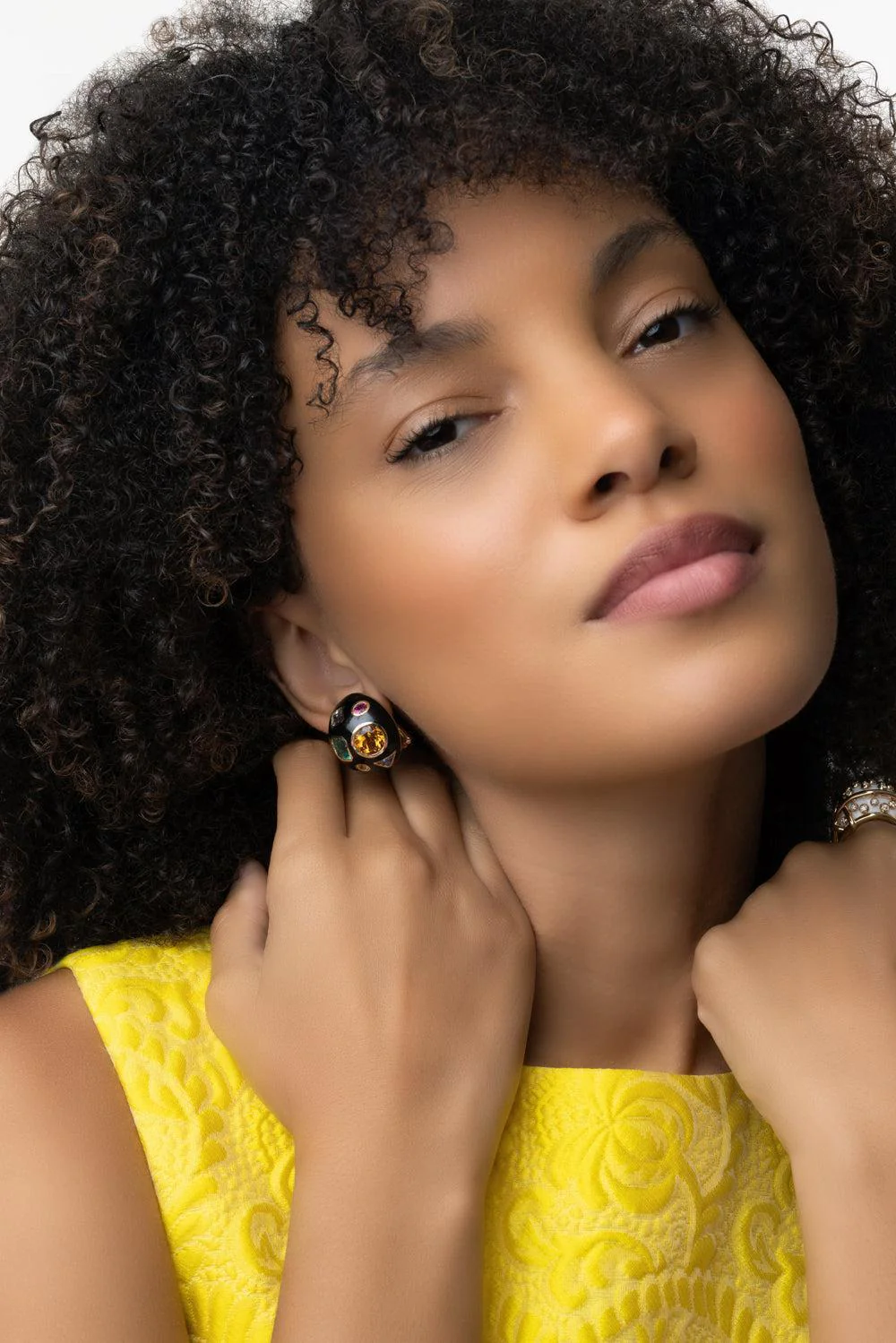 Black Fulco Earrings - Image 4