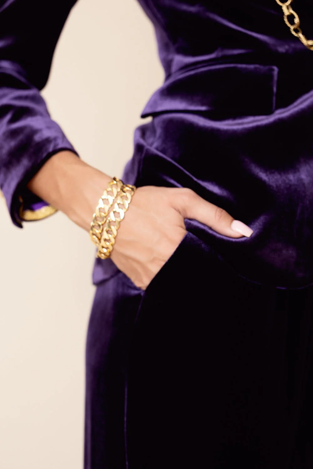 Double Wrap Curb Link Bracelet - Image 2