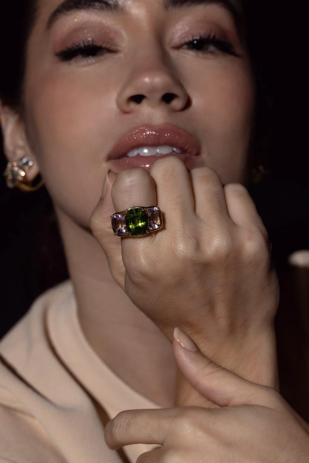Three Stone Ring - Image 2