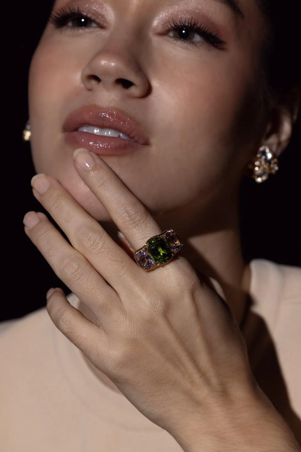 Three Stone Ring - Image 4