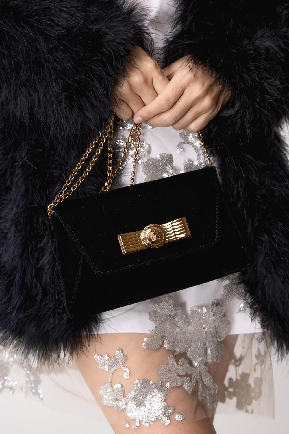 Logo Clutch - Image 3