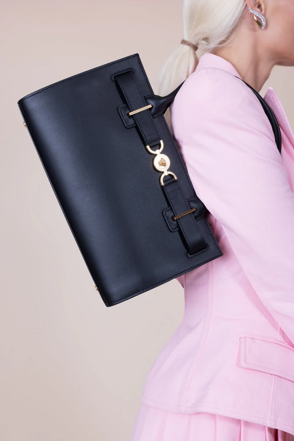 Medusa 95 Tote - Black - Image 5