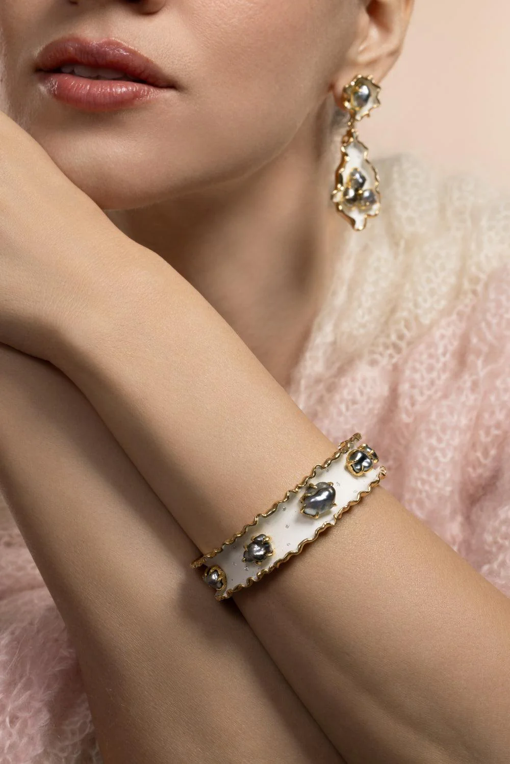 Keshi Pearl White Bracelet - Image 4