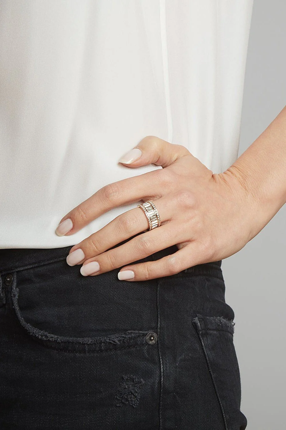 Clive Diamond Fluted Ring - Image 5