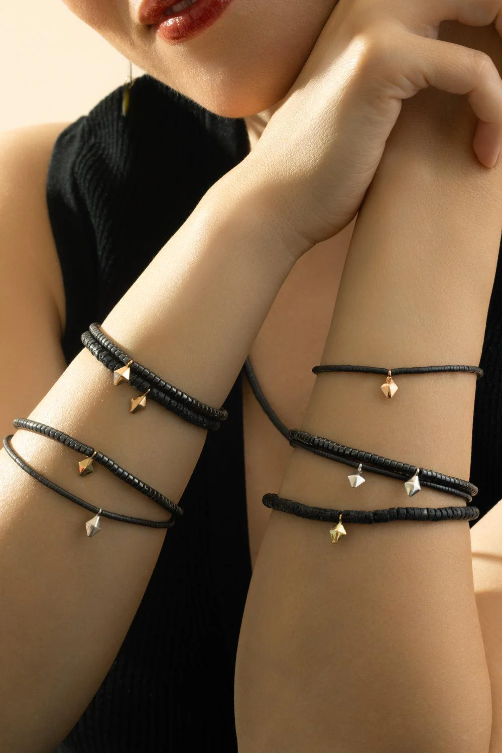 Hematitie Beaded Bracelet - Yellow Gold - Image 4