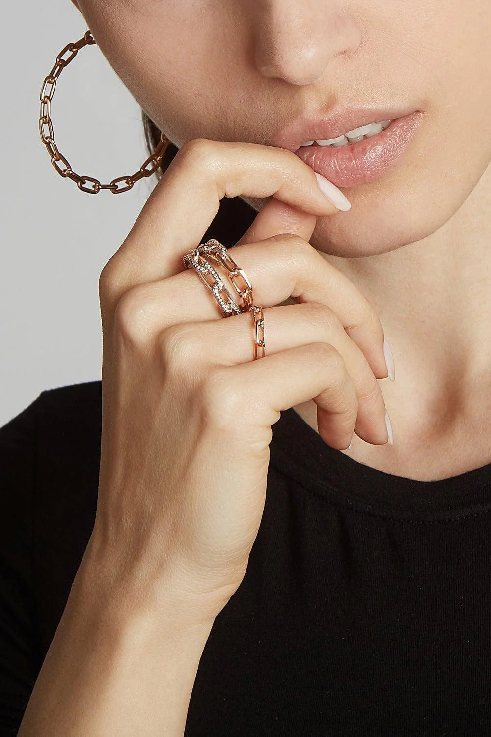 Saxon Chain Link Hoop Earrings - Image 4