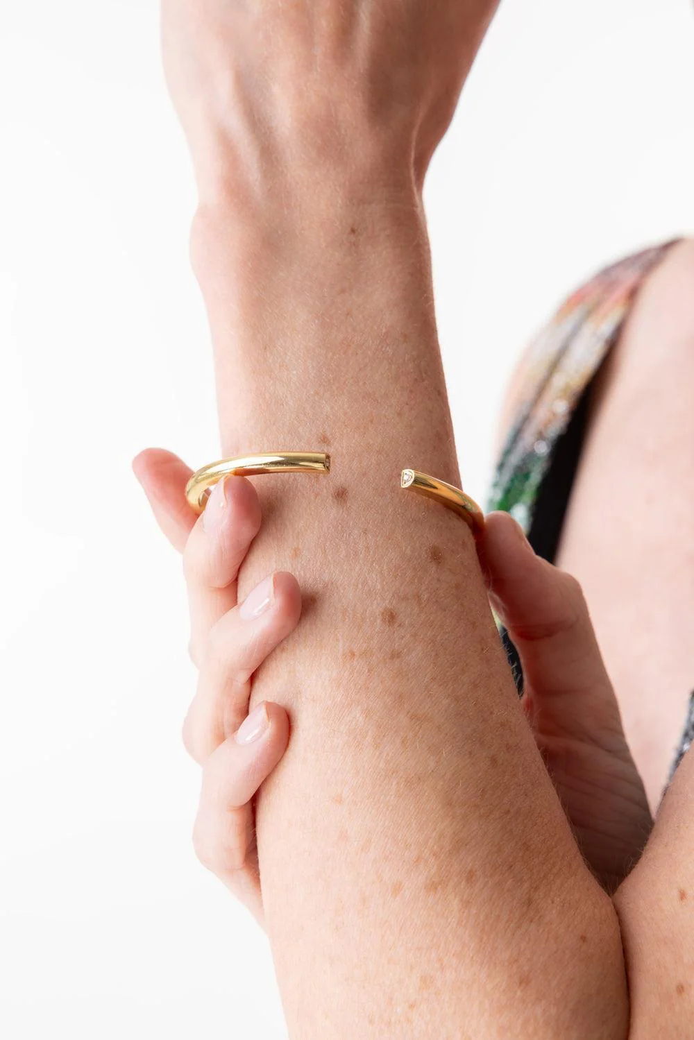 Thoby Tubular Diamond Cuff Bracelet - Image 2