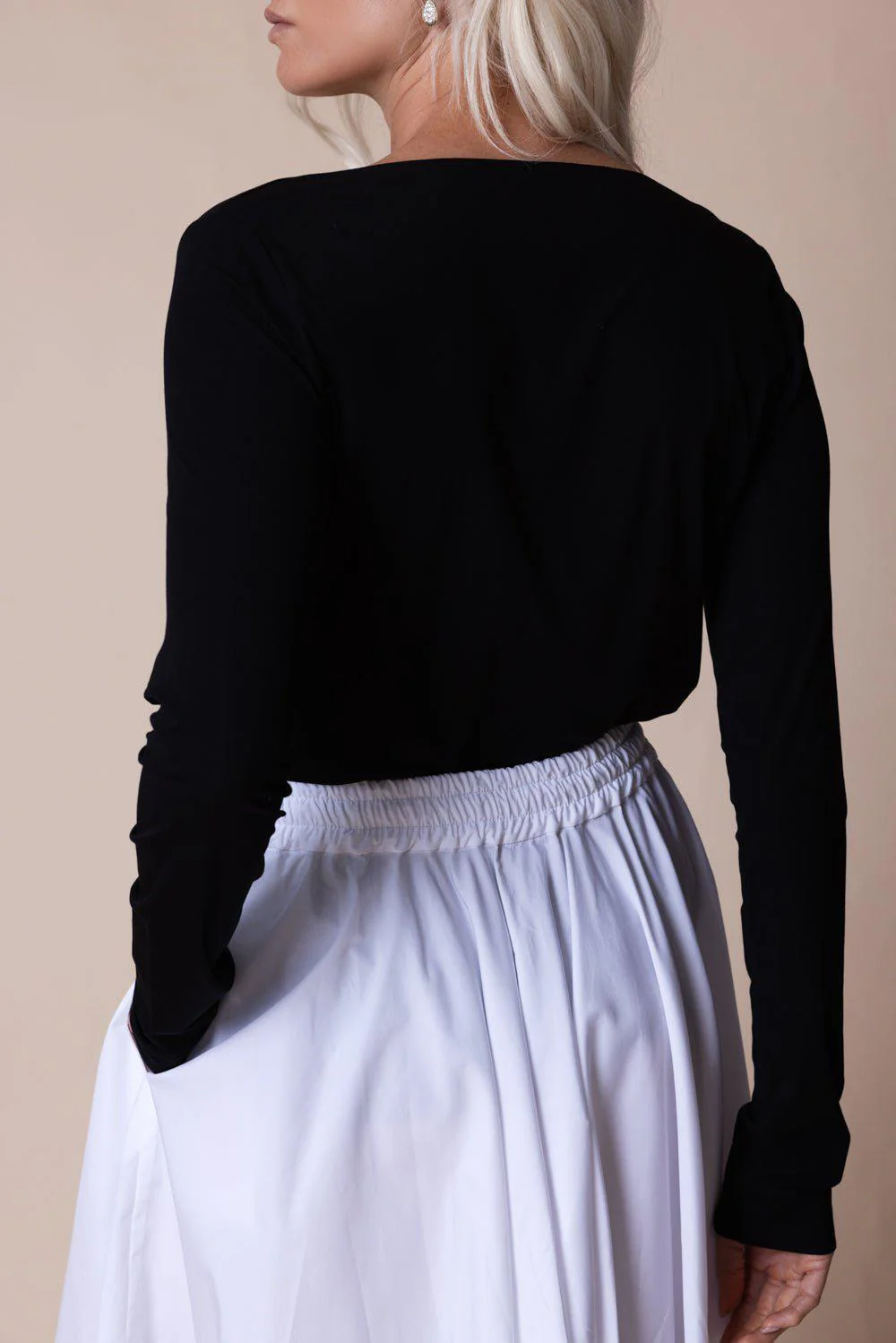 Aurora Pure Pullover - Black - Image 4