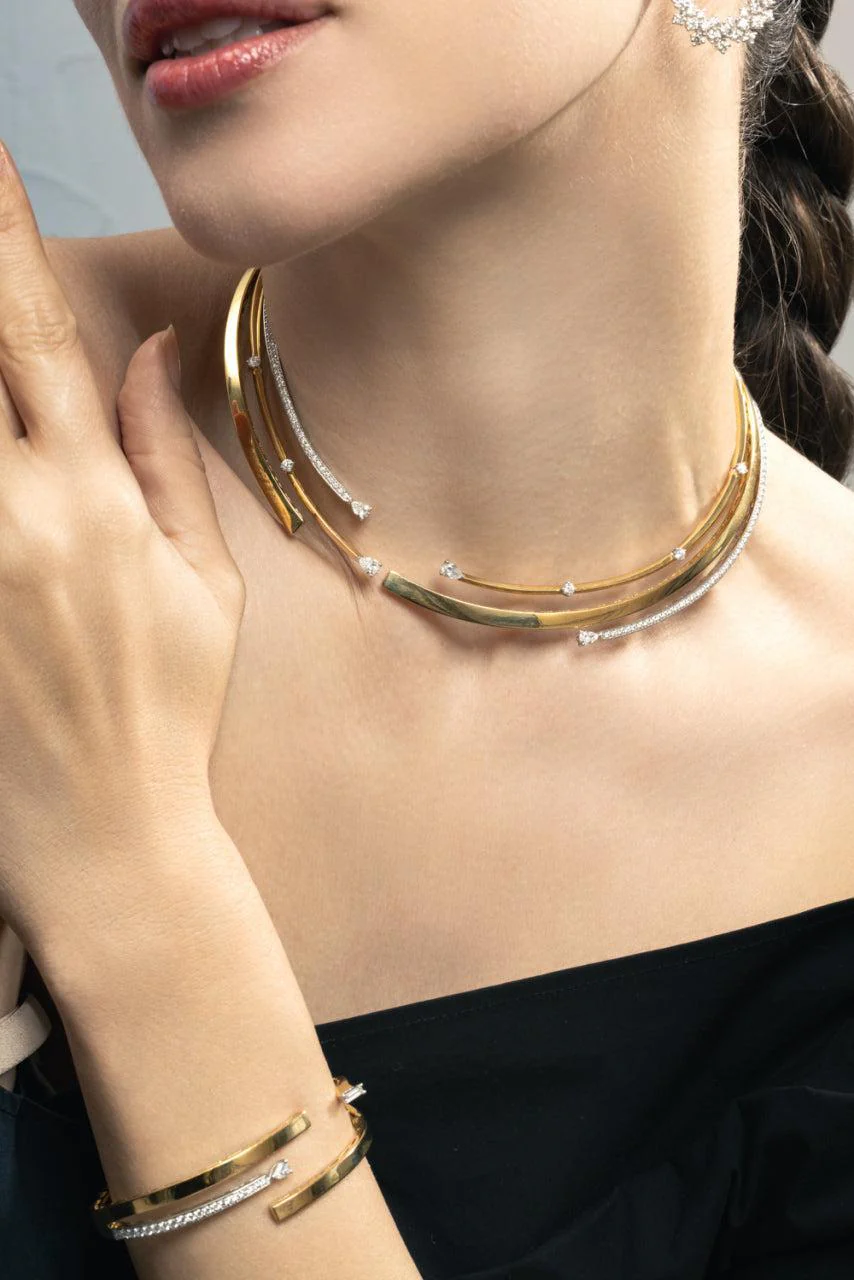 Diamond Round Pear Golden Strada Statement Collar Necklace - Image 3