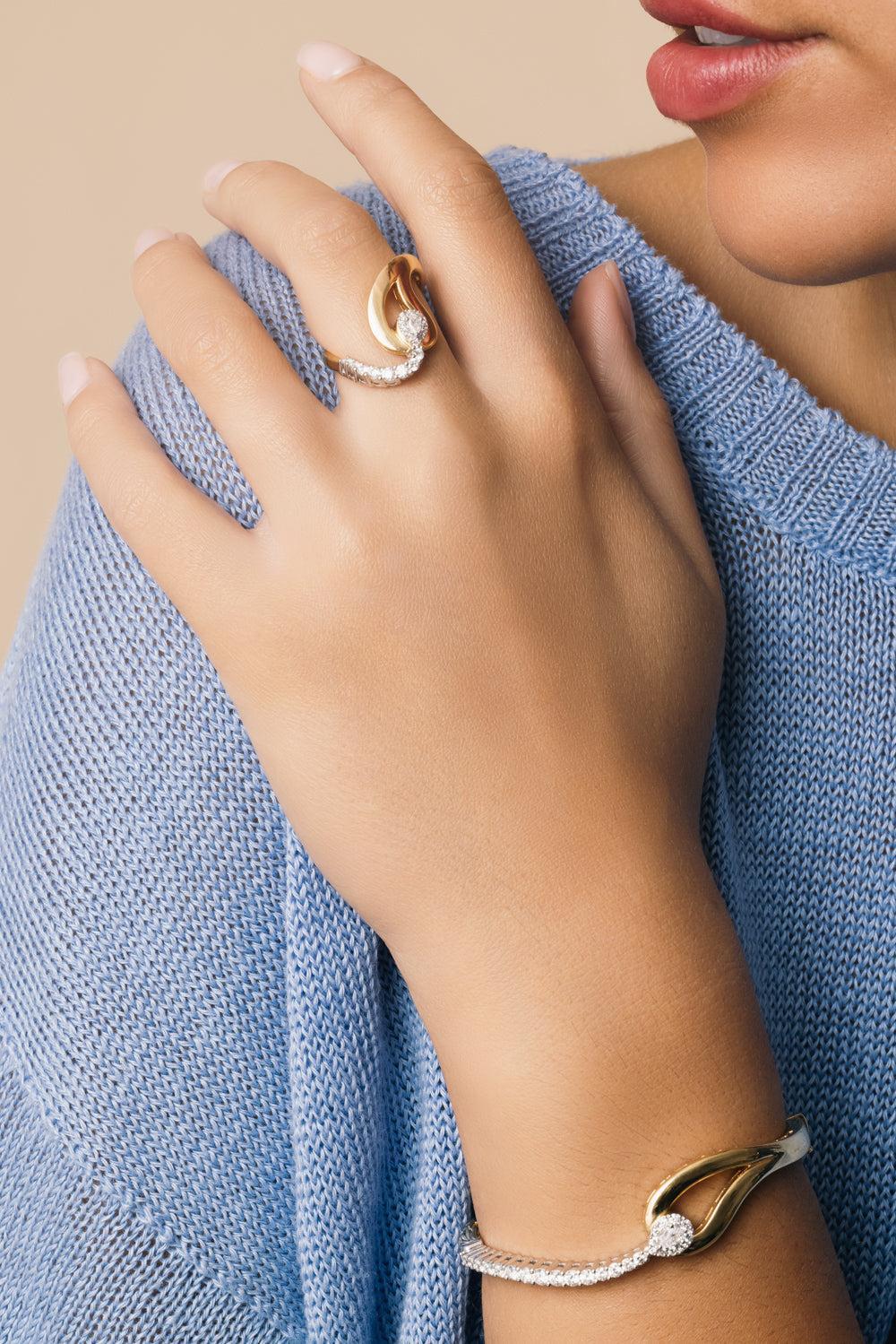Diamond Loop Golden Strada Ring - Image 3