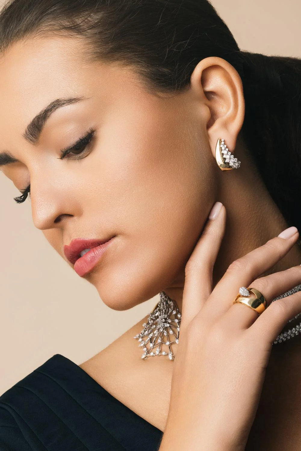 Diamond Round Earrings - Image 3