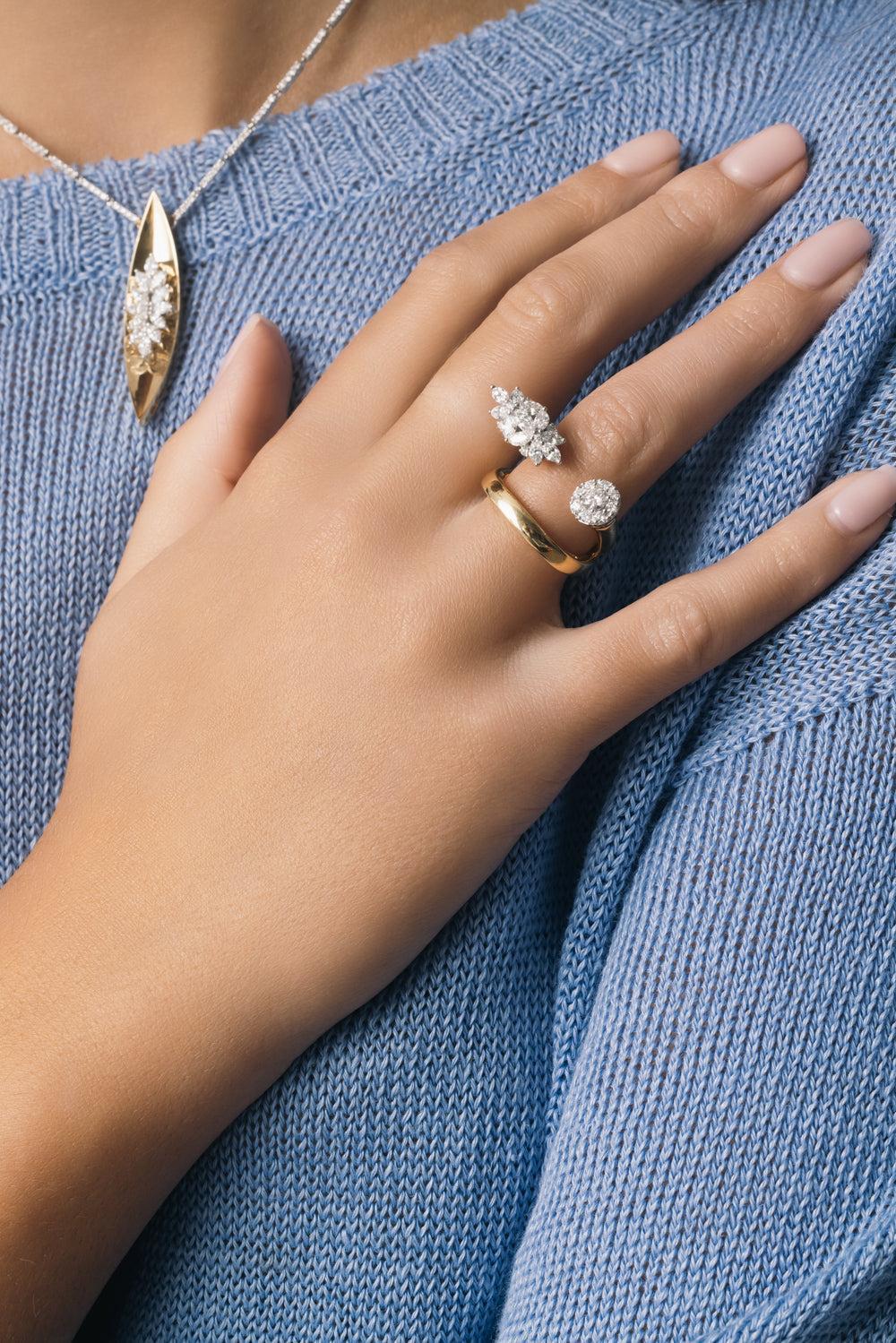 Diamond Two Sided Open Golden Strada Ring - Image 3