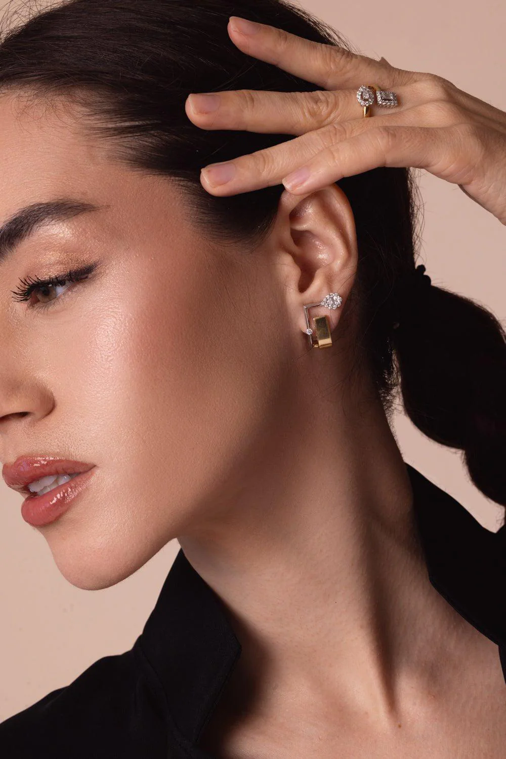 Golden Strada Clip Earrings - Image 4
