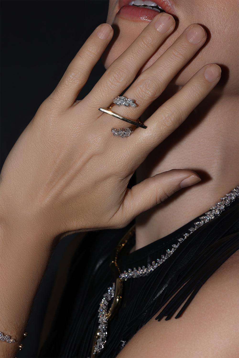 Golden Strada Thin Diamond Bar Ring - Image 2