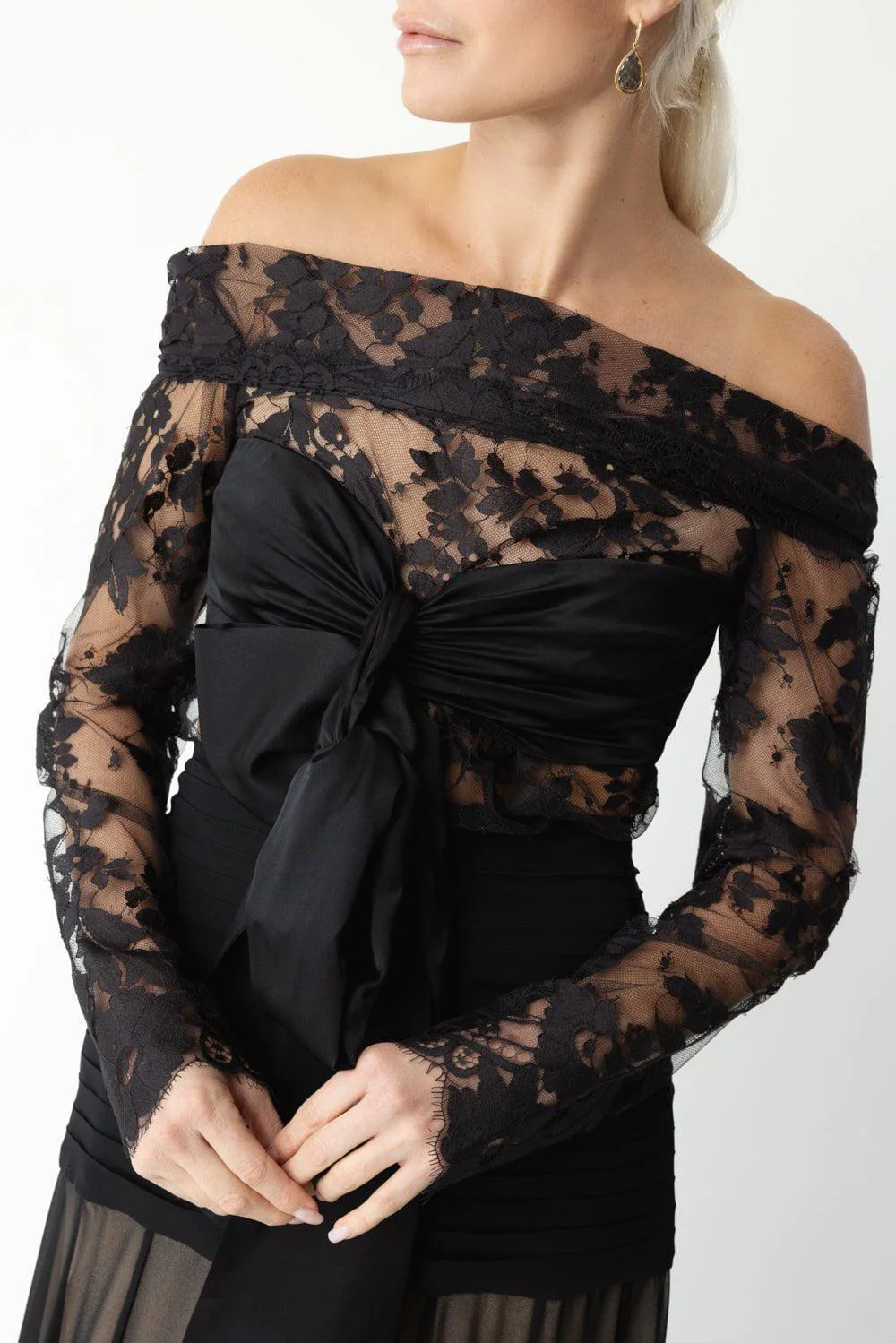 Illustration Bow Bodice - Image 3