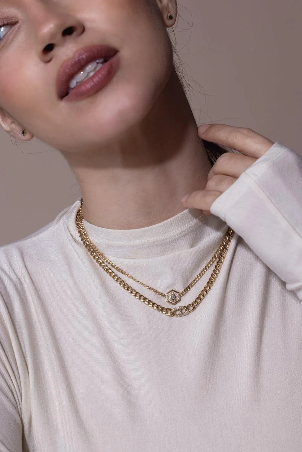 Medium Mariner Link Curb Chain Necklace - Image 3