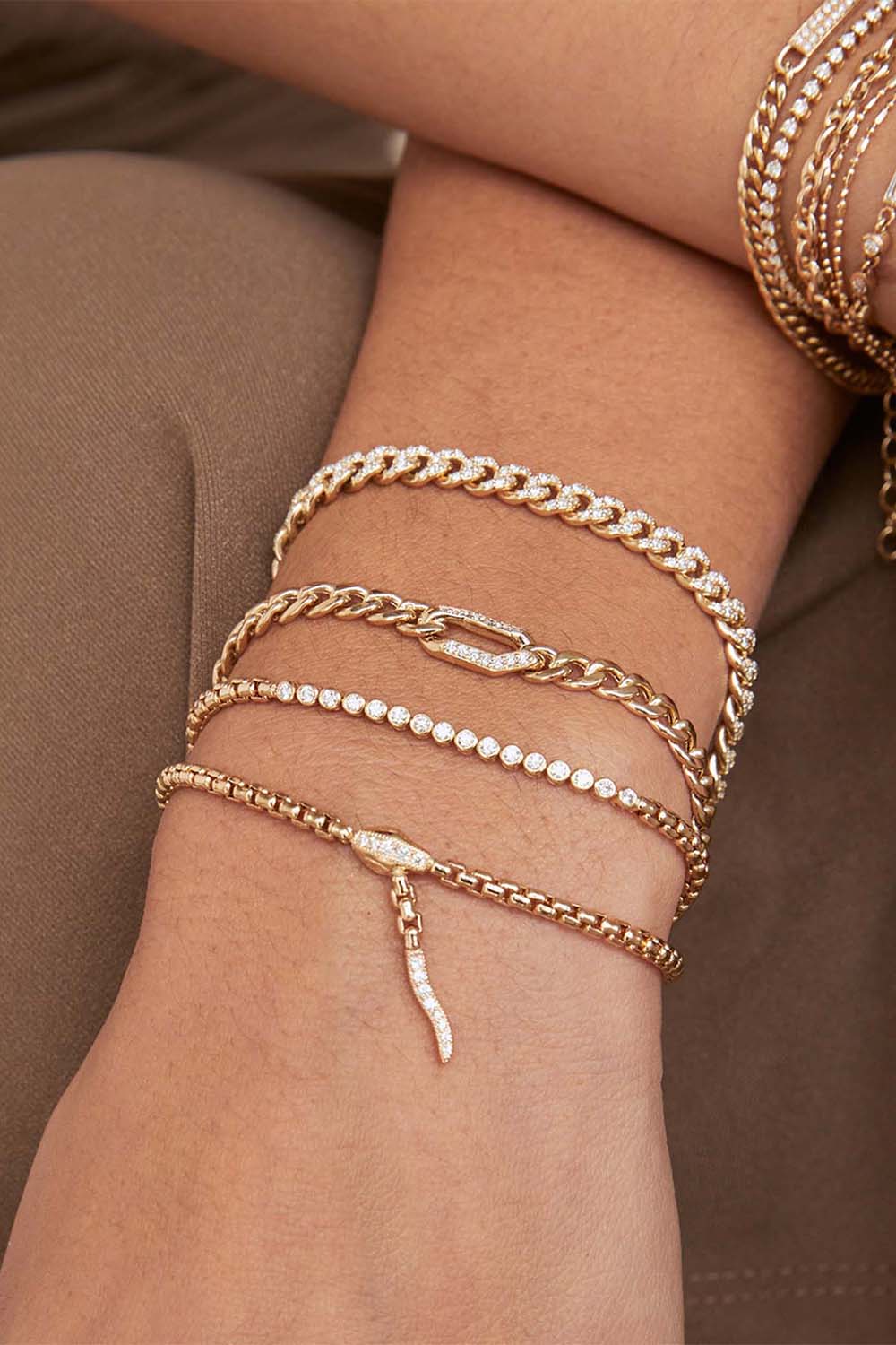 Serpent Box Chain Bracelet - Image 2