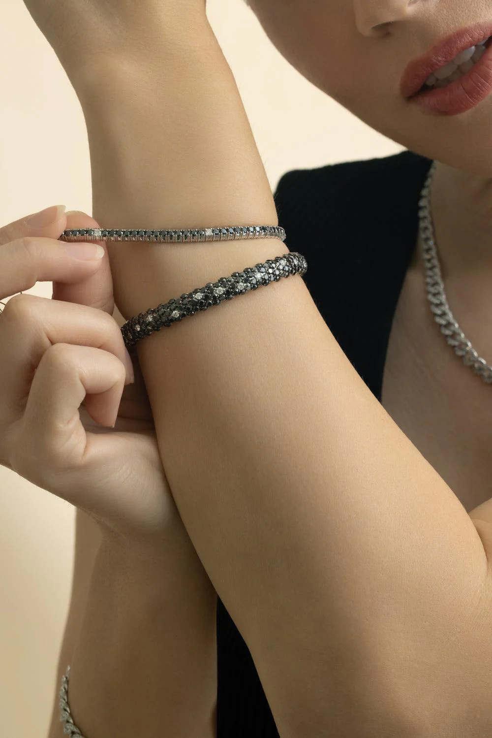 1 Row Blue Sapphire Diamond Stretch Bracelet - Image 3