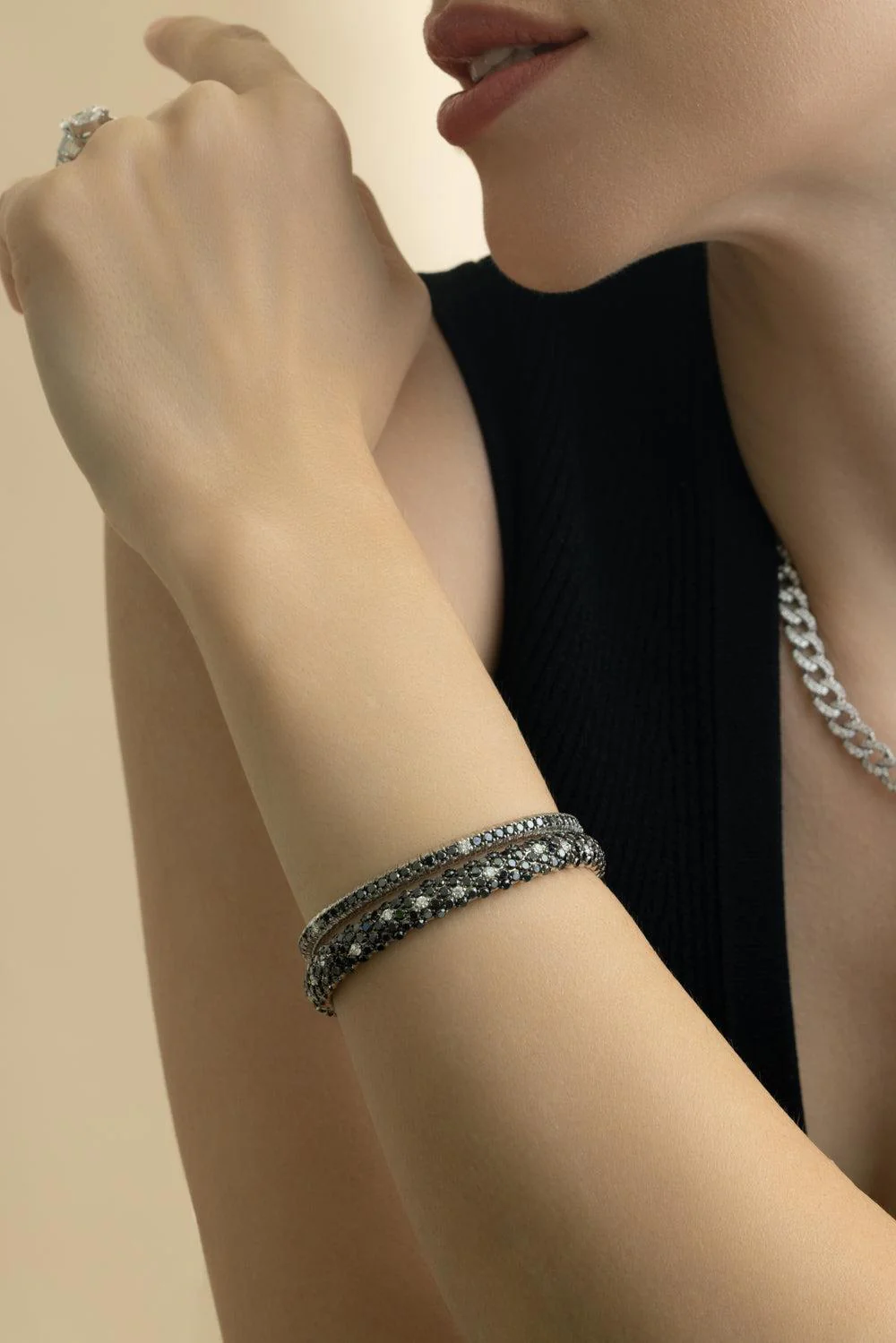 1 Row Blue Sapphire Diamond Stretch Bracelet - Image 4