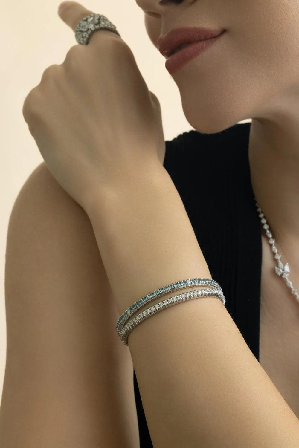 1 Row Blue Topaz Diamond Stretch Bracelet - Image 4