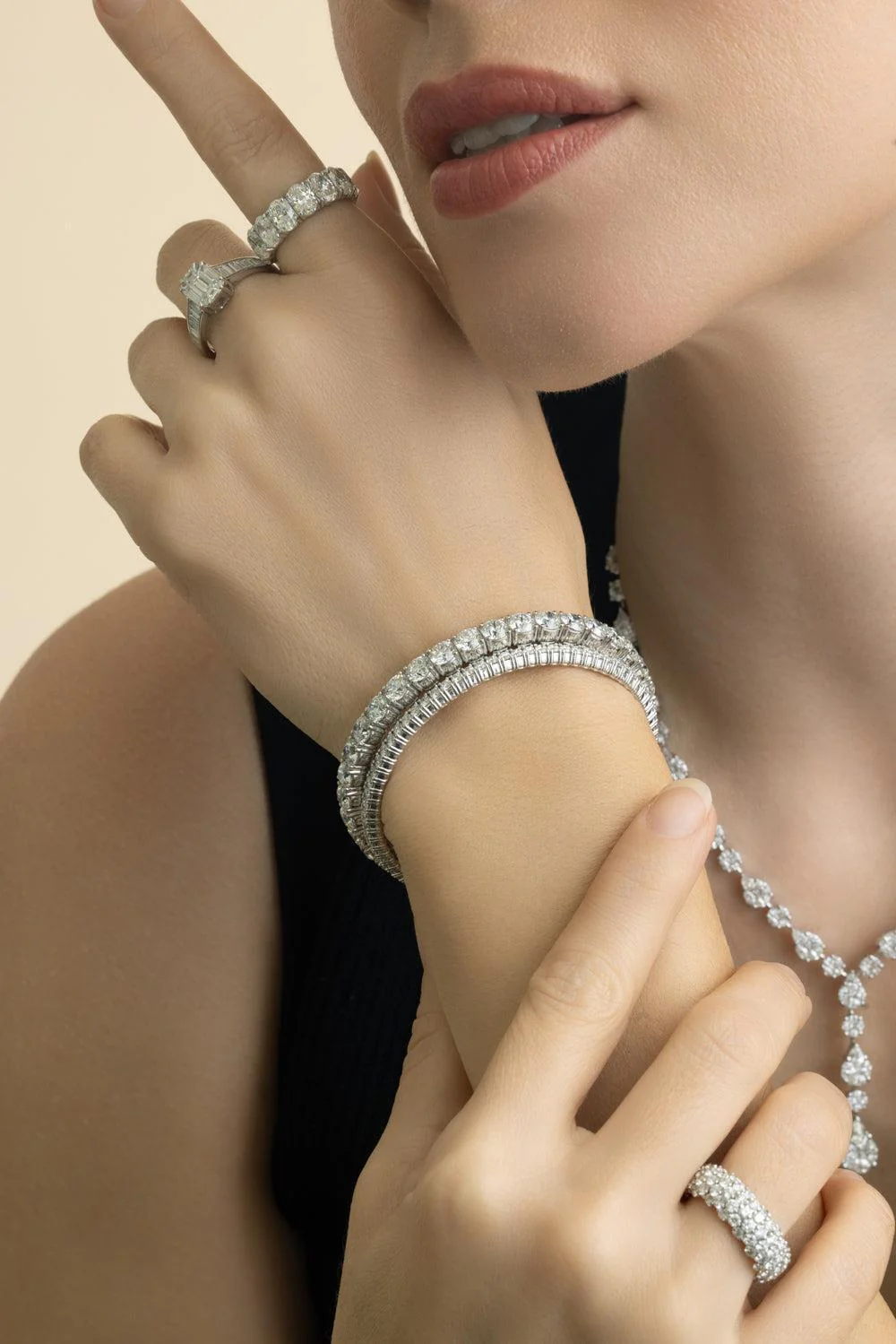 4 Prong Round Diamond Stretch Bracelet - Image 3