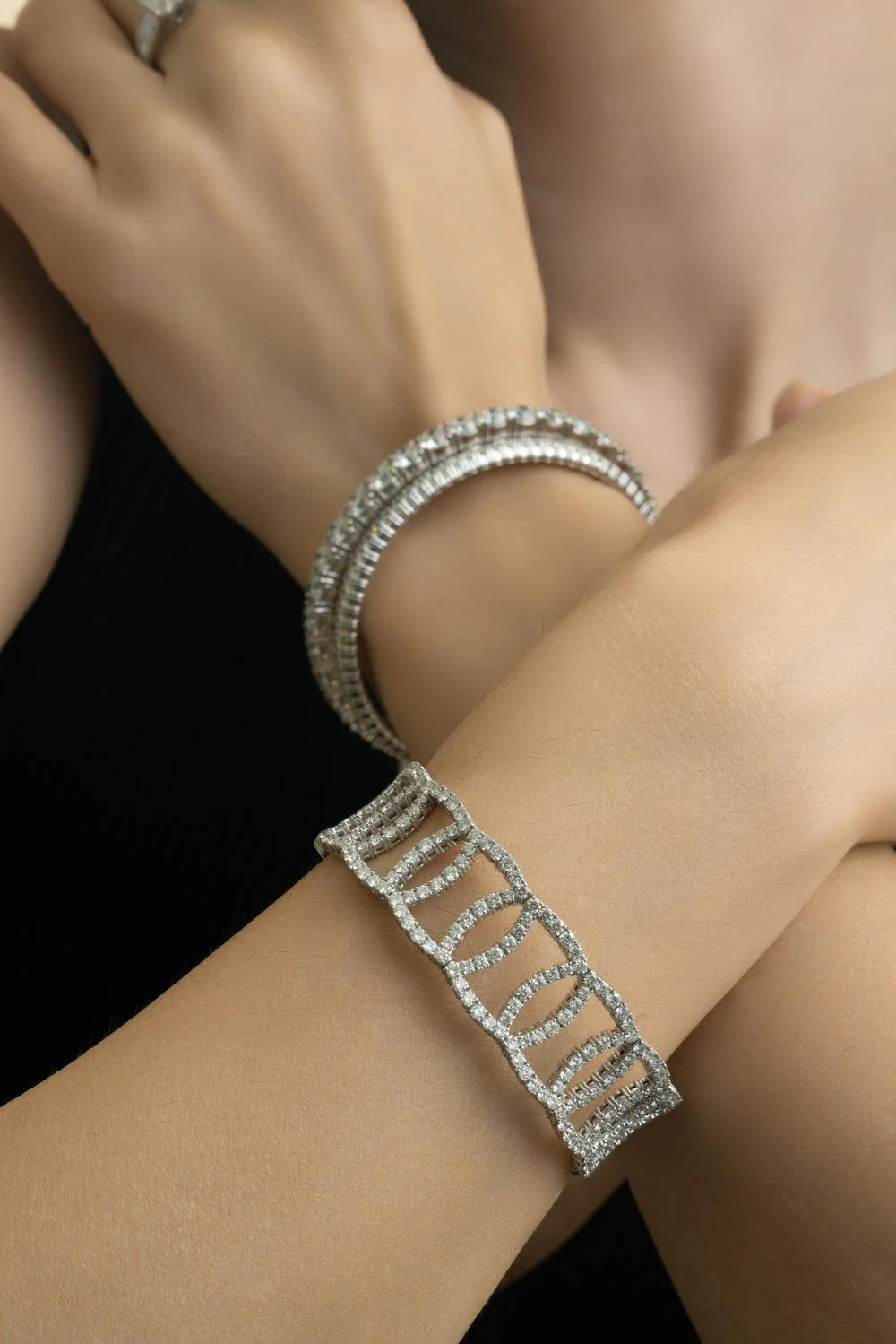 Diamond Wide Overlap Stretch Bracelet - Image 3